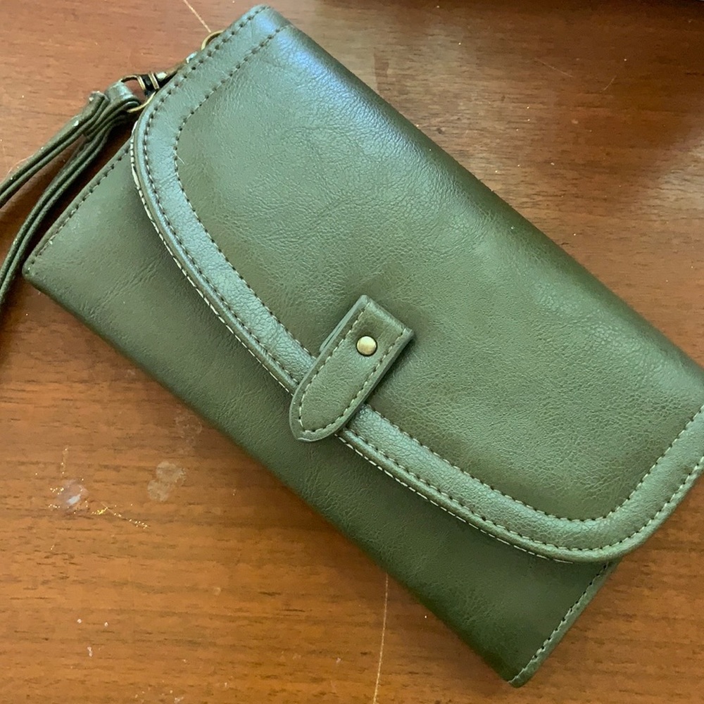 Army Green Wristlet/Wallet